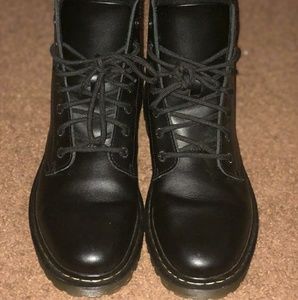 Dr.Marten Boots